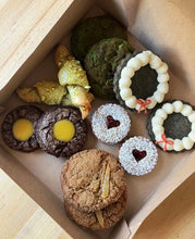 Load image into Gallery viewer, PRE-ORDER: Assorted Cookie Box
